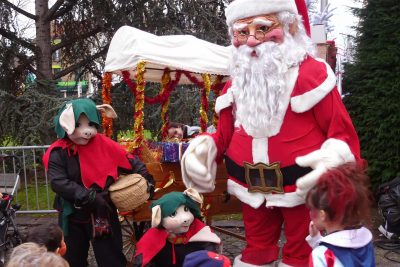 Le père Noël géant